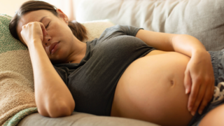 Pregnancy Insomnia: Causes, Symptoms, Risks and How to Cope