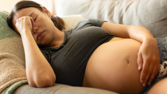 Pregnancy Insomnia: Causes, Symptoms, Risks and How to Cope