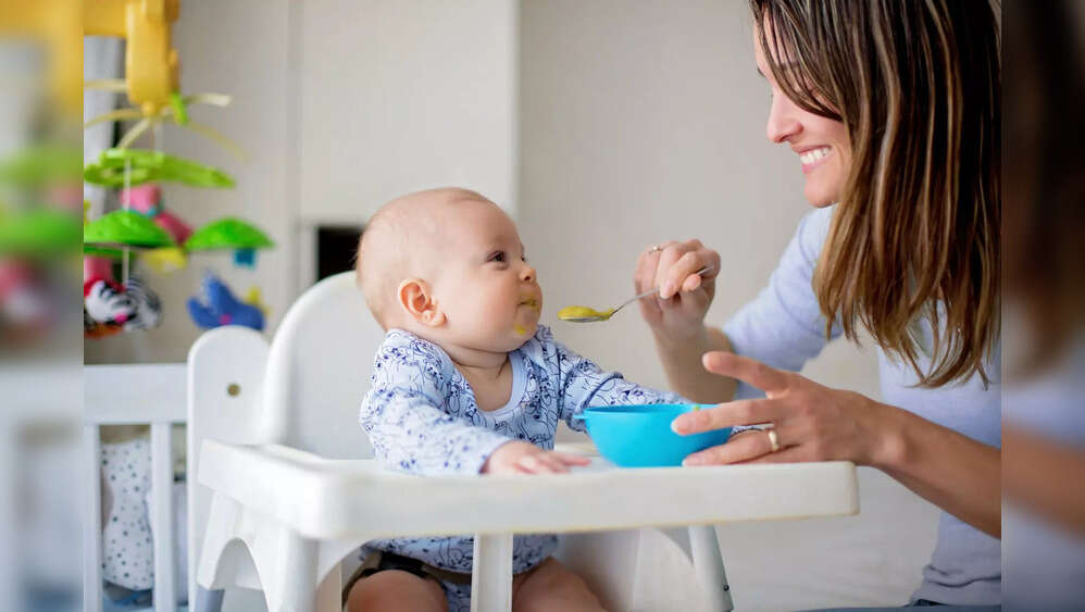 toddler-eating