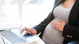 Navigating Pregnancy While Working Remotely: Tips for Posture, Mental Health and Productivity