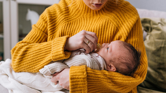 When To Introduce Pacifier: Safe And Healthy Pacifier Use For New Moms