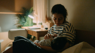 Why Breastfeeding Anxiety Peaks Around Week 2–3