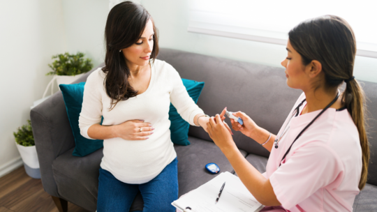 Gestational Diabetes: Early Signs, Monitoring, and Safe Management During Pregnancy