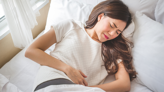 Feeling Cramps On One Side During Pregnancy? Here’s Why