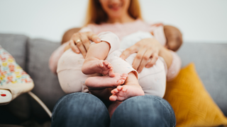 How to Breastfeed Twins: 5 Practical Tips That Help