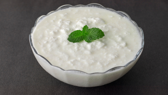 Is It Safe For Pregnant Women To Eat Curd at Night?