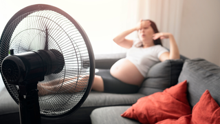 Hot Flashes in Pregnancy: Here's Why You’re Feeling Hot During Pregnancy
