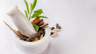 Which Herbs Are Safe During Pregnancy and Breastfeeding? 5 Safe Guidelines