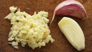 Does Eating Garlic Change the Taste of Breast Milk?
