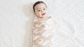 How to Swaddle A Newborn Properly: A Step-by-Step Guide
