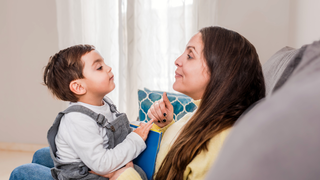 <strong style="font-weight:normal;" id="docs-internal-guid-753ad7ed-7fff-d242-26db-ab1f62e311f2">Expressive Language Disorder vs Receptive Language Disorder: What's the Difference? </strong>