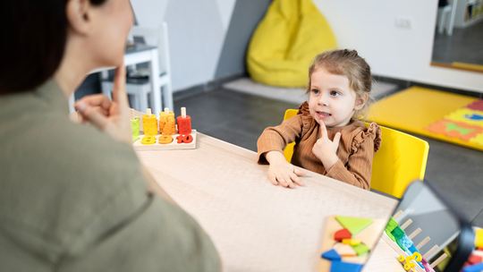 When to See a Speech Therapist For Your Toddler