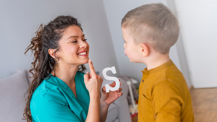 when to see a speech therapist toddler2