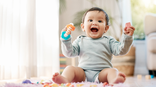 15 Little Signs Your Baby is Growing Well