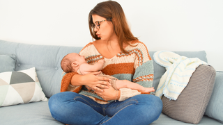 7 Reasons Your Baby is Fussy While Breastfeeding