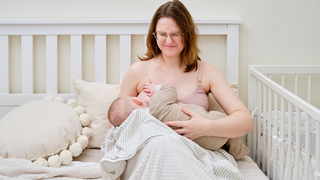 Is It Safe to Breastfeed With Mastitis?