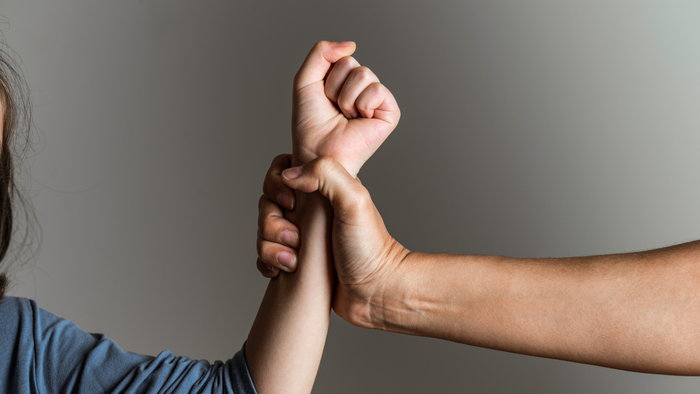 signs of family violence during pregnancy2
