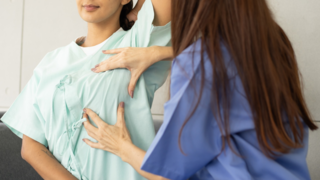 How Does Age at Menopause Affect Breast Cancer Risk and Pregnancy Planning?