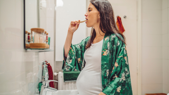 Gagging While Brushing Your Teeth? Why It Happens In Early Pregnancy