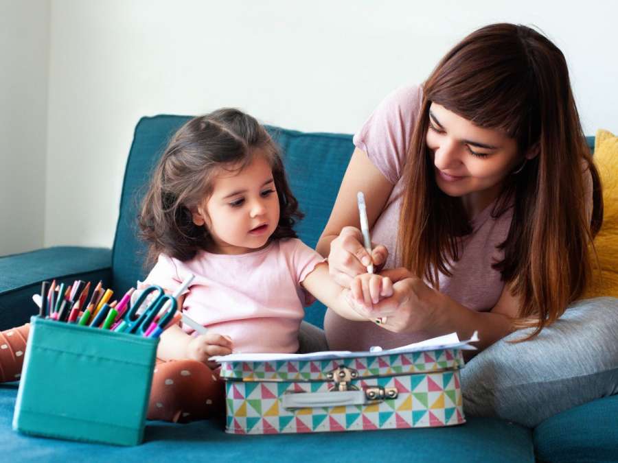 MOTHER PAINTING WITH TODDLER- Boost Memory And Concentration