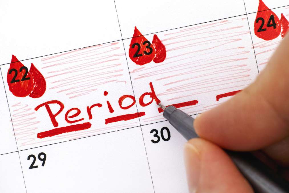 Tracking your periods on a calender- Alternative Treatments For PCOD And PCOS