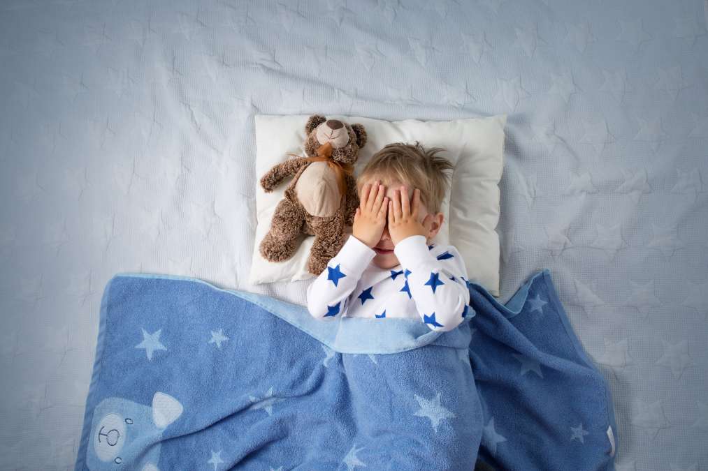 child crying sue to lack of sleep