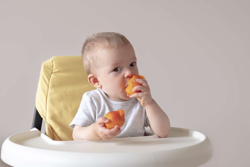 BABY EATING FRUIT- Picky Eating In Toddlers