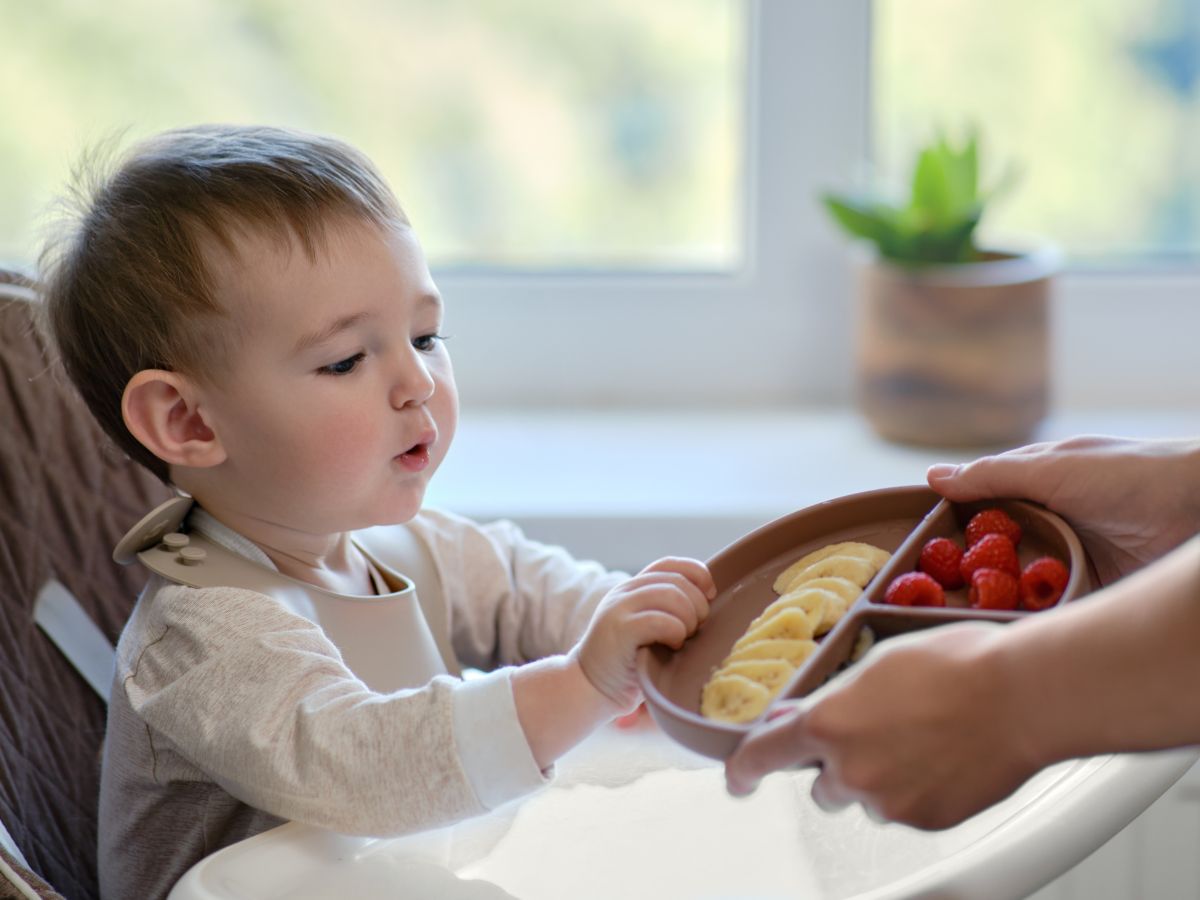child having food-Baby's Eating Habits